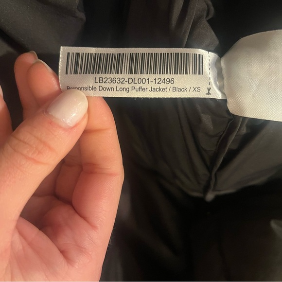 Quince Women's Responsible Long Down Puffer Jacket Black XS New with tags NWT - Picture 5 of 15